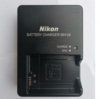 ニコン(Nikon)のNlKON充電器 MH-24(バッテリー/充電器)