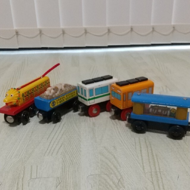 BRIO(ブリオ)のT3様専用【used】木製トーマス レールセット キッズ/ベビー/マタニティのおもちゃ(電車のおもちゃ/車)の商品写真