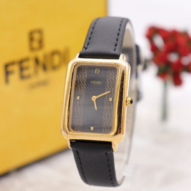 正規品【新品電池】FENDI 500J/ヴィンテージ 動作品 ズッカ柄 | フリマアプリ ラクマ