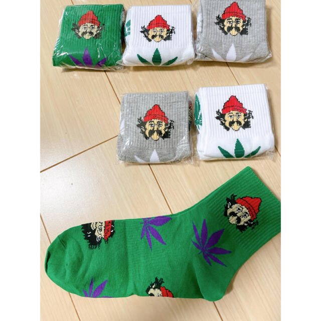 　週末SALE チーチ&チョン 靴下３色セットcheech&chong ソックス メンズのレッグウェア(ソックス)の商品写真