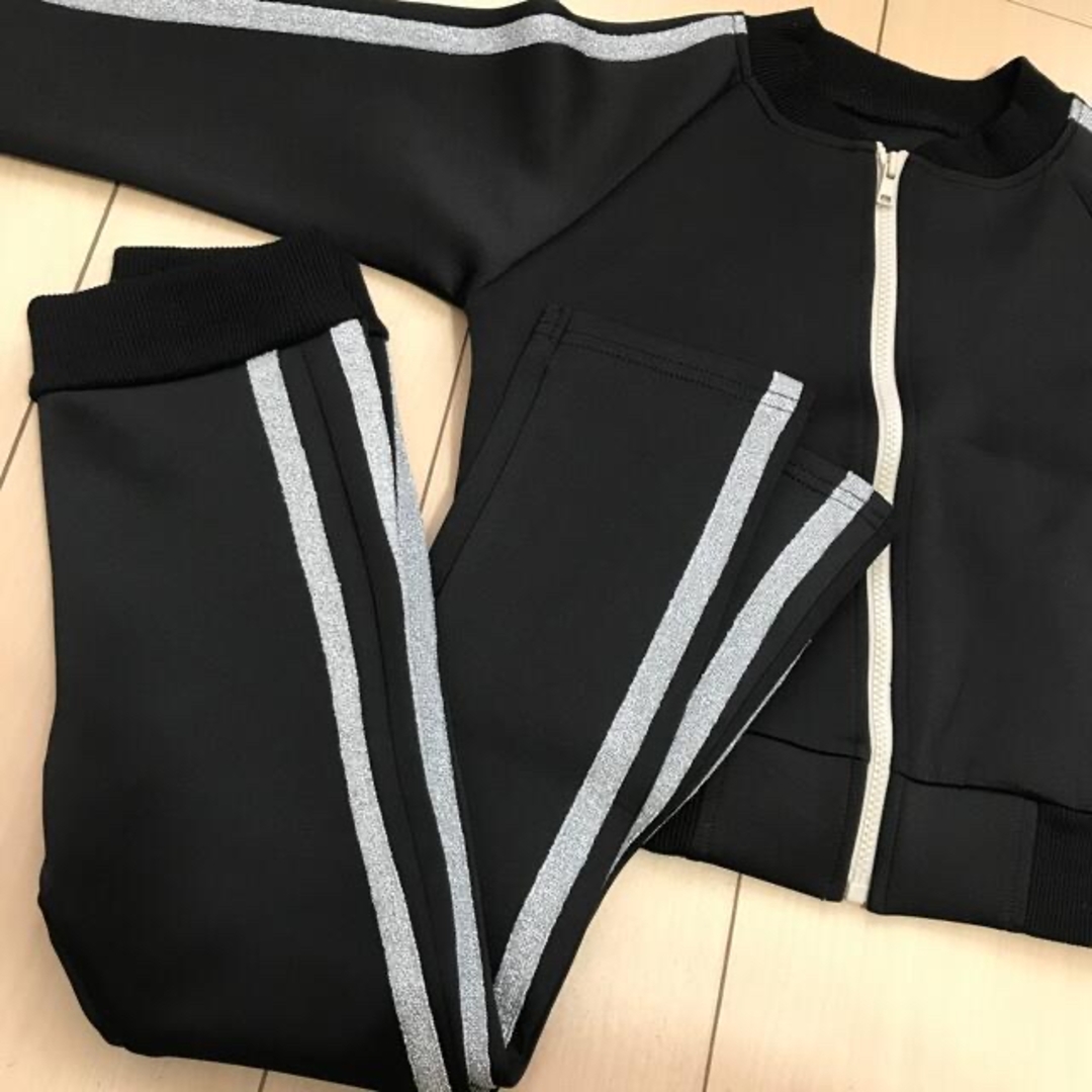 ジャージ　パンツ110 キッズ/ベビー/マタニティのキッズ服男の子用(90cm~)(ジャケット/上着)の商品写真