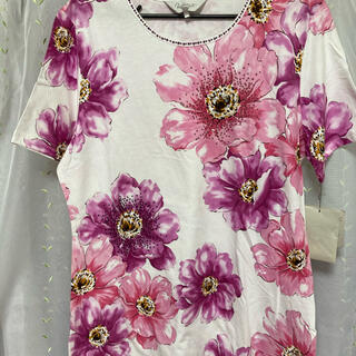 Piccolaconte レディース半袖　花柄ビーズ、スパンコール　ピンク　(Tシャツ(半袖/袖なし))