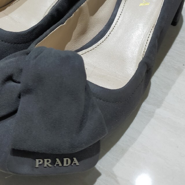 PRADA(プラダ)の椿様専用です。　PRADAローヒールパンプス　36  レディースの靴/シューズ(ハイヒール/パンプス)の商品写真