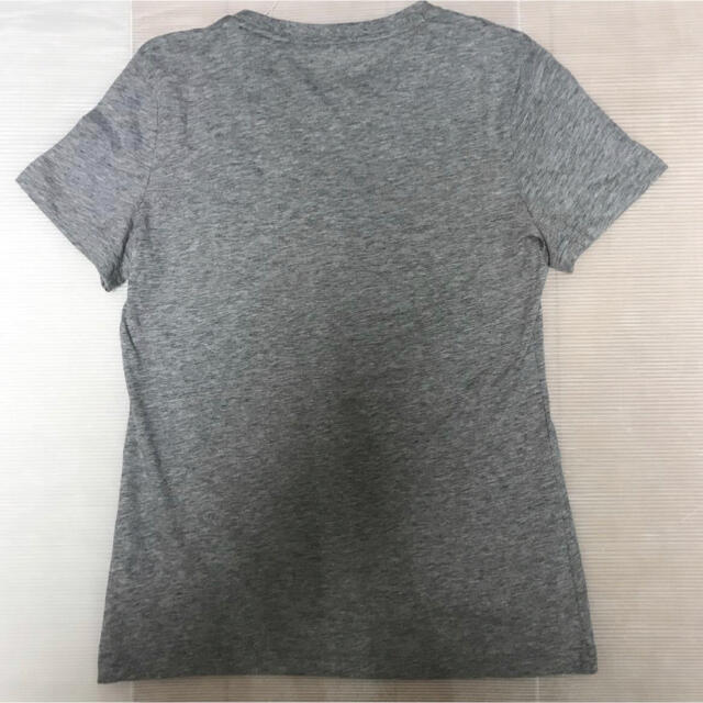 Reebok(リーボック)の送料無料 新品 Reebok WOR DELTA ロゴ グラフィック Tシャツ レディースのトップス(Tシャツ(半袖/袖なし))の商品写真