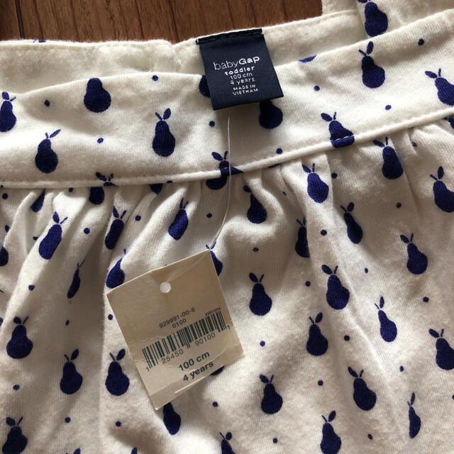 babyGAP(ベビーギャップ)の【新品未使用】babyGAP ♡100cm キッズ/ベビー/マタニティのキッズ服女の子用(90cm~)(Tシャツ/カットソー)の商品写真