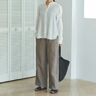 ムジルシリョウヒン(MUJI (無印良品))の 無印良品フレンチリネンストレートパンツ／グレィッシュブラウンストライプ／Ｍ(カジュアルパンツ)