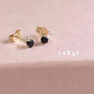 14Kgf／K14gfブラックスピネル一粒ピアス／天然石ピアス 3ミリ ゴールド(ピアス)