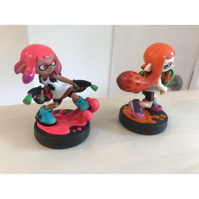 Nintendo Switch(ニンテンドースイッチ)のamiiboガールオレンジ、ガールネオンピンク2点 エンタメ/ホビーのフィギュア(ゲームキャラクター)の商品写真