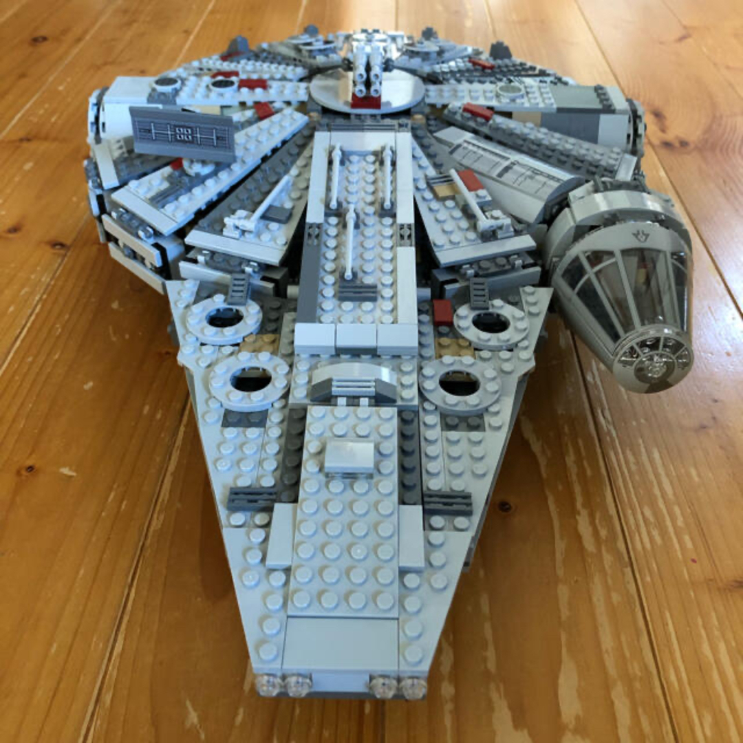 Lego - レゴ スターウォーズ 75105 ミレニアム ファルコン Lego - レゴ スターウォーズ 75105 ミレニアム ファルコン