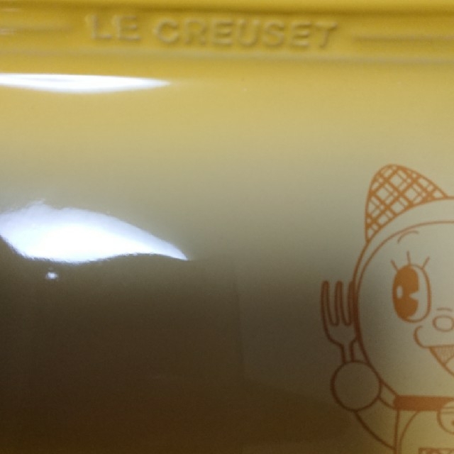 LE CREUSET(ルクルーゼ)のめっちゃ可愛いっ！！【新品】ル・クルーゼ　ドラミちゃん オブロング・プレート インテリア/住まい/日用品のキッチン/食器(食器)の商品写真