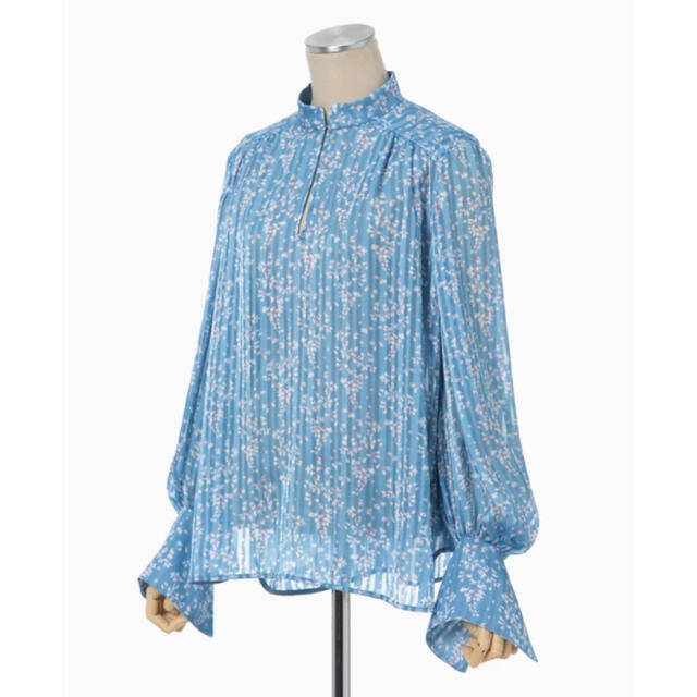 mame(マメ)の新品 mame Flower Hand-Printed Crepe Blouse レディースのトップス(シャツ/ブラウス(長袖/七分))の商品写真