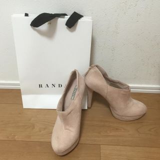 ランダ(RANDA)の（最終値下）送料無料 ♡ RANDAショートブーティー ピンクベージュ スエード(ブーティ)