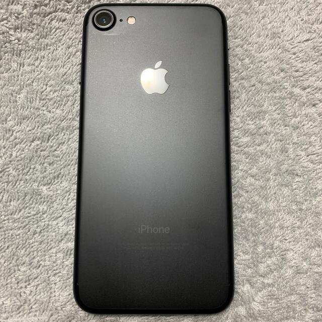 Apple(アップル)のiPhone7 128GB MAD BLACK スマホ/家電/カメラのスマートフォン/携帯電話(スマートフォン本体)の商品写真