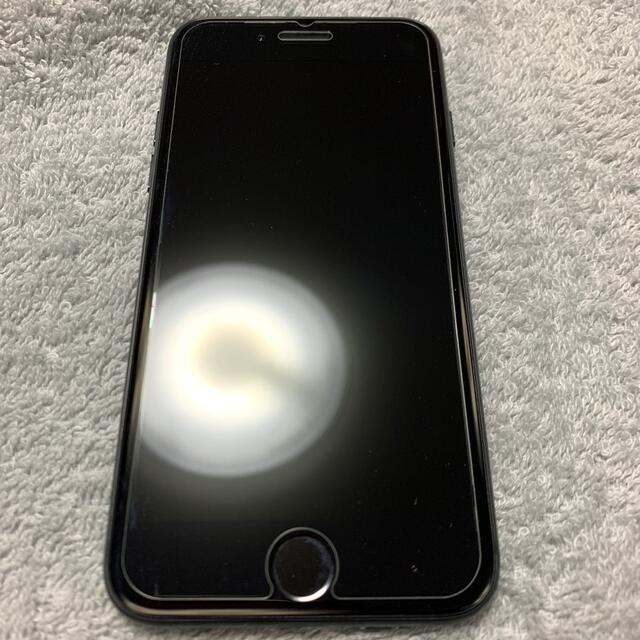 Apple(アップル)のiPhone7 128GB MAD BLACK スマホ/家電/カメラのスマートフォン/携帯電話(スマートフォン本体)の商品写真