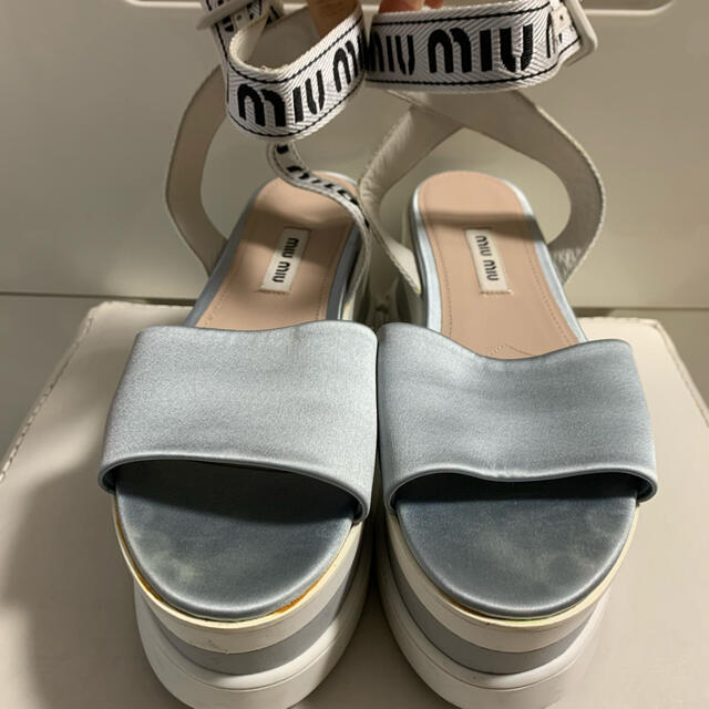 miumiu ロゴ サンダル シルバー グレー