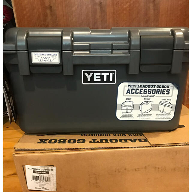 アウトドアYETI　LOADOUT GO BOX チャコール　USA製　新品　ギアボックス