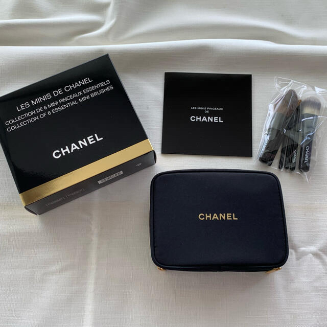 CHANEL(シャネル)の【未使用】シャネル　メイクブラシセット コスメ/美容のメイク道具/ケアグッズ(ブラシ・チップ)の商品写真