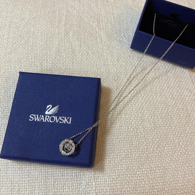 SWAROVSKI(スワロフスキー)のSWAROVSKI箱付き レディースのアクセサリー(ネックレス)の商品写真