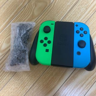 ニンテンドースイッチ(Nintendo Switch)のJoy-Con×2、ストラップ×2、コントローラー、充電ドック(その他)