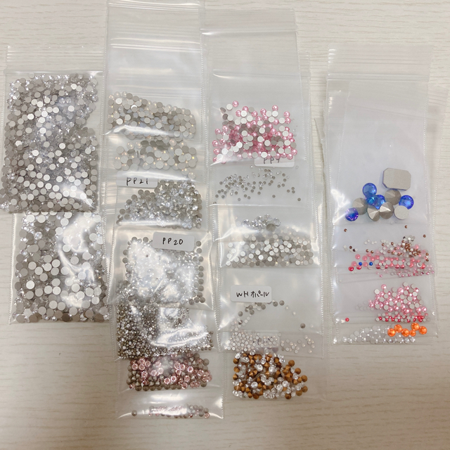 SWAROVSKI(スワロフスキー)のゆり様専用 ハンドメイドの素材/材料(各種パーツ)の商品写真