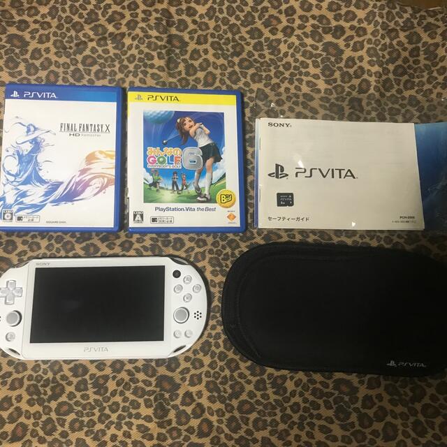 PlayStation Vita(プレイステーションヴィータ)のSONY PlayStationVITA 本体  PCH-2000 ZA12 エンタメ/ホビーのゲームソフト/ゲーム機本体(携帯用ゲーム機本体)の商品写真