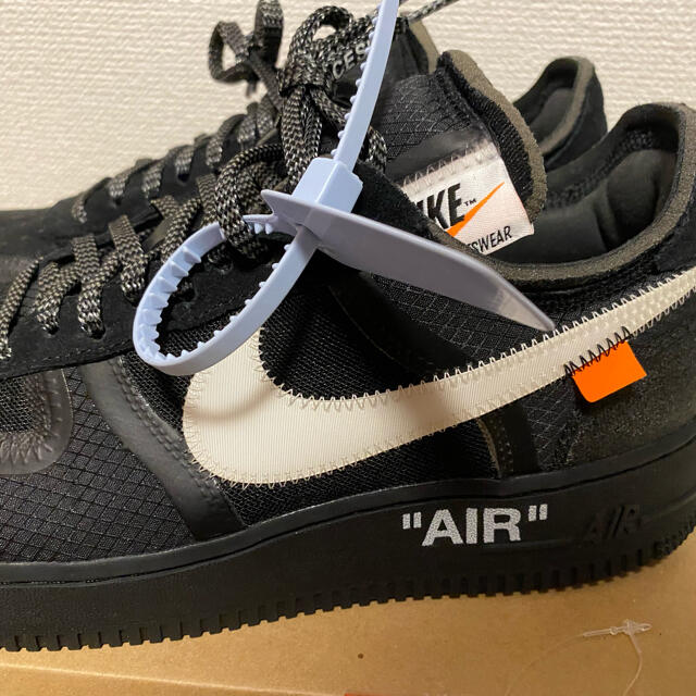 NIKE(ナイキ)のTHE TEN off-white NIKE AIR FORCE 1 US9.5 メンズの靴/シューズ(スニーカー)の商品写真