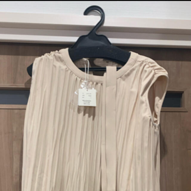 Noble(ノーブル)のL'or ロル belted pleats dress レディースのワンピース(ロングワンピース/マキシワンピース)の商品写真