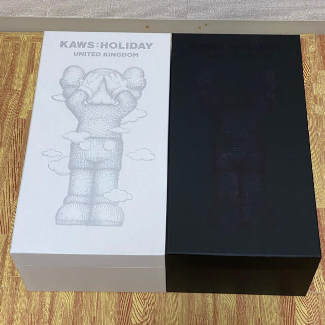 kawslover様専用KAWS HOLIDAY UK - Containers エンタメ/ホビーの美術品/アンティーク(彫刻/オブジェ)の商品写真