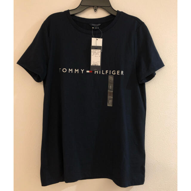 TOMMY HILFIGER(トミーヒルフィガー)の【新品未使用】トミーヒルフィガー レディース タグ付Tシャツ レディースのトップス(Tシャツ(半袖/袖なし))の商品写真