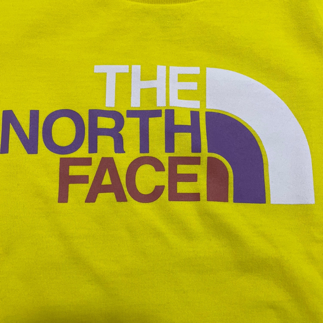 THE NORTH FACE(ザノースフェイス)のザノースフェイス　Tシャツ　トップス　新品　100  イエロー 男女兼用 キッズ/ベビー/マタニティのキッズ服男の子用(90cm~)(Tシャツ/カットソー)の商品写真