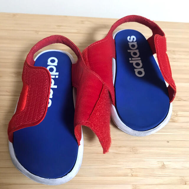 adidas(アディダス)のアディダス  サンダル キッズ/ベビー/マタニティのベビー靴/シューズ(~14cm)(サンダル)の商品写真