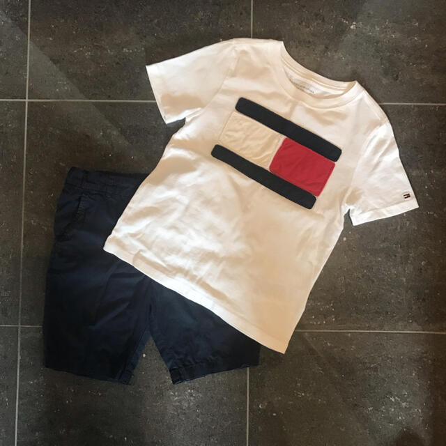 TOMMY HILFIGER(トミーヒルフィガー)の6歳目安　上下2点set キッズ/ベビー/マタニティのキッズ服男の子用(90cm~)(Tシャツ/カットソー)の商品写真