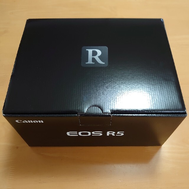 Canon EOS R5 ボディ 未使用に近い