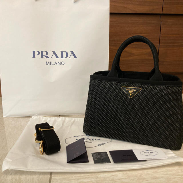 PRADA(プラダ)の✨プラダ　かご　バッグ　カナパ✨ レディースのバッグ(トートバッグ)の商品写真