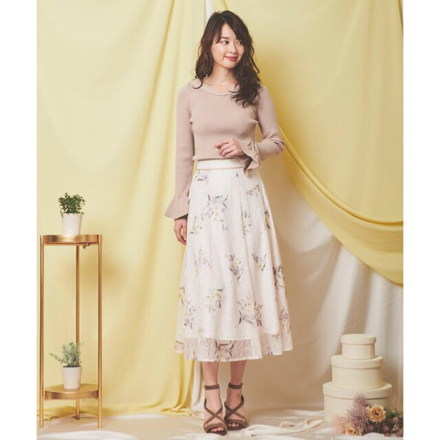 Noela - 本日のみセール価格 今季新作⭐️新品未使用 フラワープリント