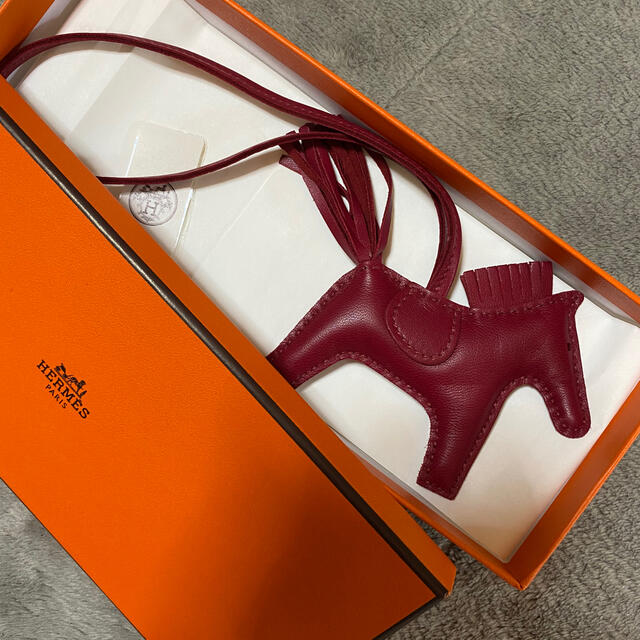 Hermes(エルメス)のHERMES ロデオ　pm ルビー 美品☆ ハンドメイドのファッション小物(バッグチャーム)の商品写真