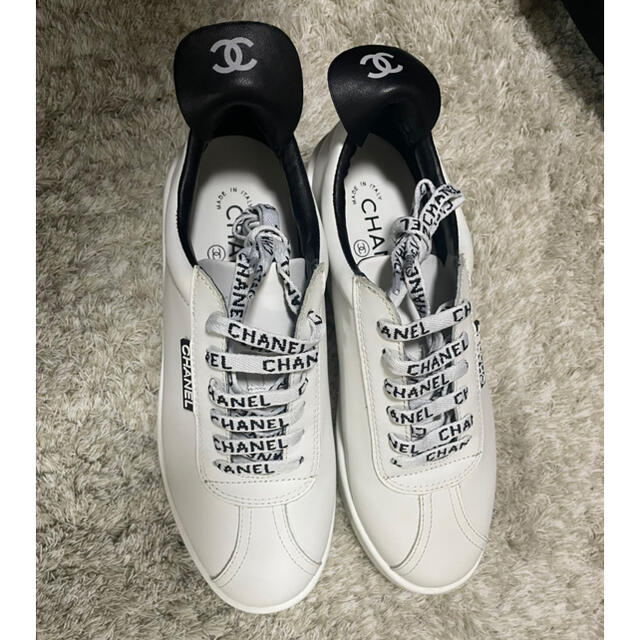 税込】 CHANEL ロゴ紐スニーカー シャネル CHANEL 19P - スニーカー