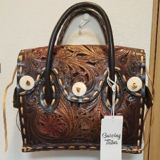 限定✨ほぼ未使用✨CarvingTribes マエストラS ハンドバッグ 黒