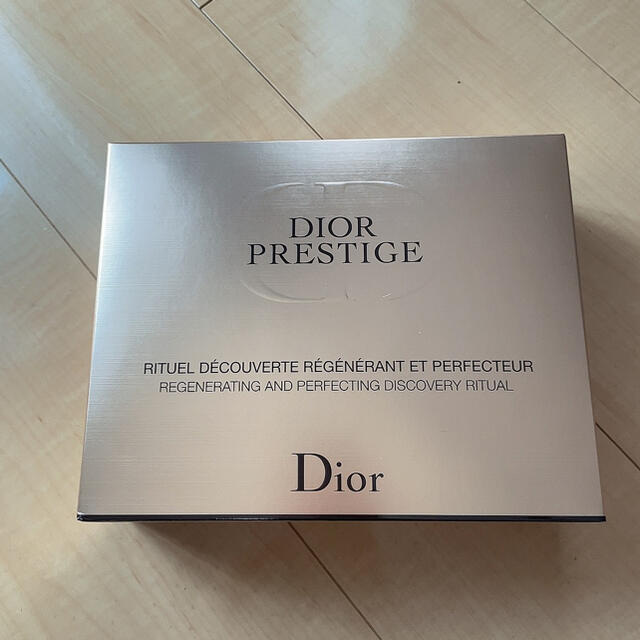 Dior(ディオール)の新品　ディオール　プレステージ　ディスカバリー　コフレ コスメ/美容のキット/セット(コフレ/メイクアップセット)の商品写真