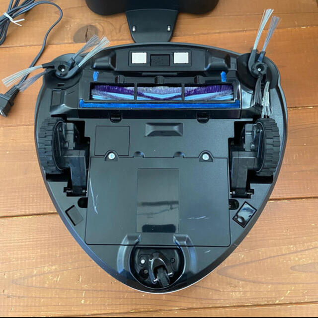Panasonic(パナソニック)のロボット掃除機　Panasonic ルーロMC-RS300-W スマホ/家電/カメラの生活家電(掃除機)の商品写真