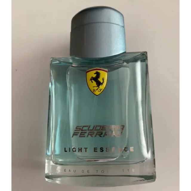 Ferrari(フェラーリ)のフェラーリ　ライトエッセンス　オードトワレ コスメ/美容の香水(ユニセックス)の商品写真