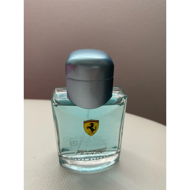 Ferrari(フェラーリ)のフェラーリ　ライトエッセンス　オードトワレ コスメ/美容の香水(ユニセックス)の商品写真