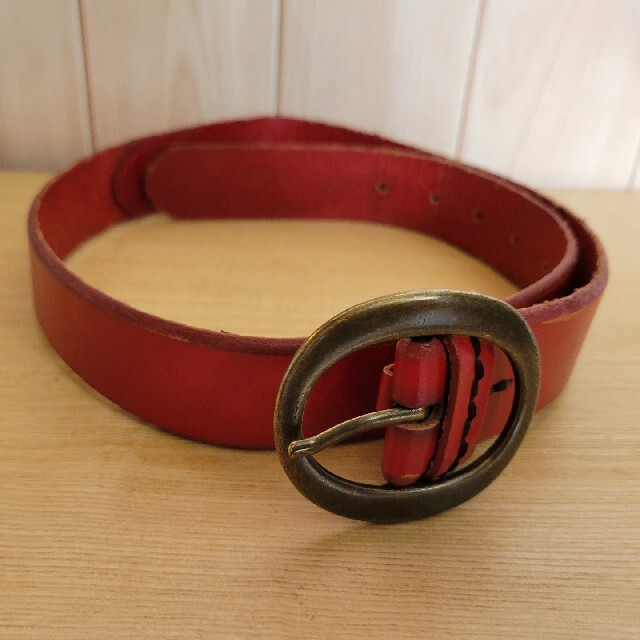 GAP 本革ベルト　赤 レディースのファッション小物(ベルト)の商品写真