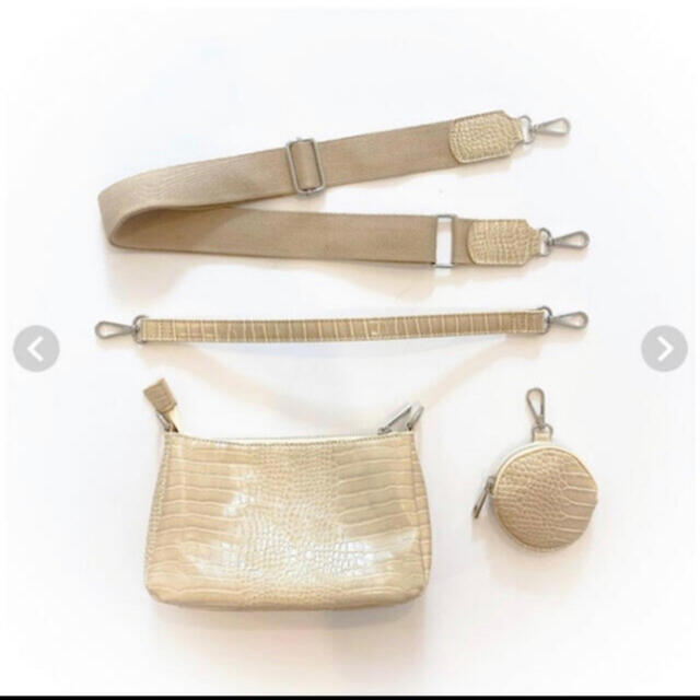 SeaRoomlynn(シールームリン)のクロコショルダーバッグ ベージュ レディースのバッグ(ショルダーバッグ)の商品写真