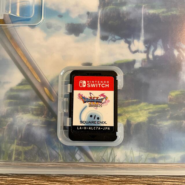 Nintendo Switch(ニンテンドースイッチ)の【24時間以内に発送手配】送料込みドラクエXI S Switch エンタメ/ホビーのゲームソフト/ゲーム機本体(家庭用ゲームソフト)の商品写真