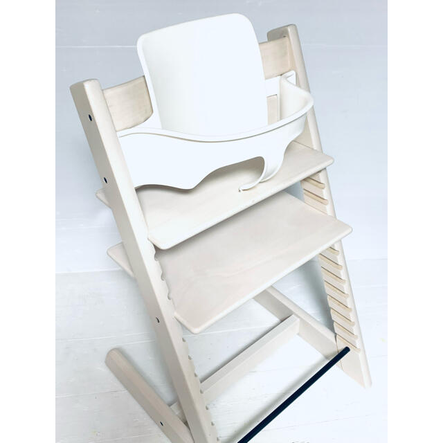 Stokke(ストッケ)の【美品・おまけ付き・超人気色】（238）ストッケ トリップトラップS/N4 キッズ/ベビー/マタニティの寝具/家具(その他)の商品写真