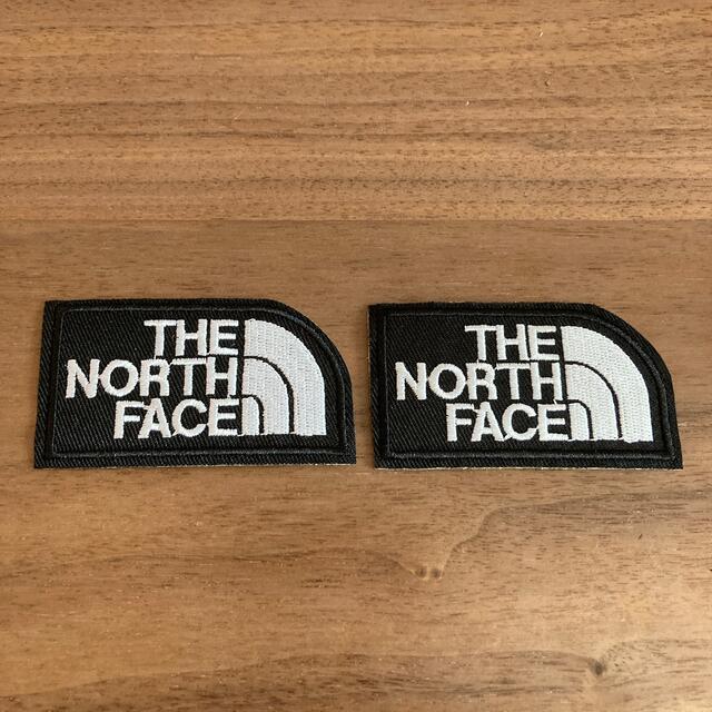 THE NORTH FACE(ザノースフェイス)の【THENORTHFACE】アイロンワッペン2枚 ハンドメイドの素材/材料(各種パーツ)の商品写真