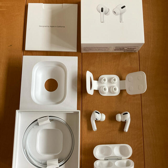 当季大流行 Apple - エアポッツプロ  Pro AirPods ヘッドフォン/イヤフォン