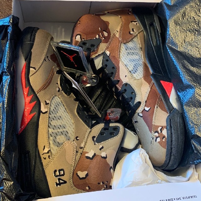 Supreme(シュプリーム)のNIKE AIR JORDAN 5 RETRO Supreme CAMO 28 メンズの靴/シューズ(スニーカー)の商品写真