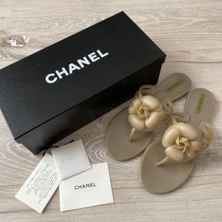 シャネル(CHANEL)のCHANEL 正規品　カメリア付きサンダル(サンダル)